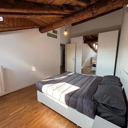 Διαμέρισμα Loft Mansardato Sullo Skyline Di *
